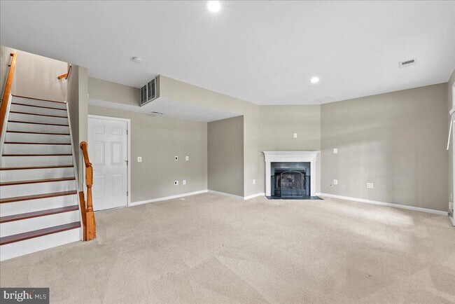Building Photo - 43134 Shadow Terrace