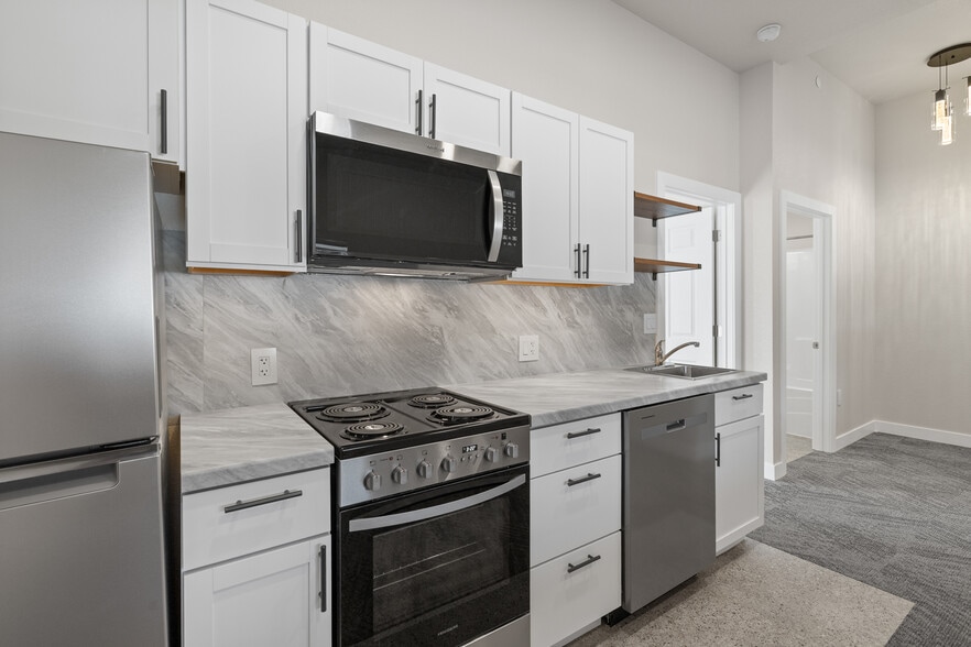 Building Photo - Ponderosa Apartments