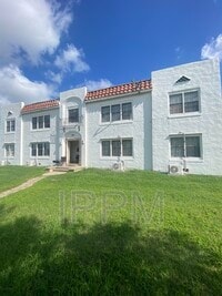 Building Photo - 284 Corona Cresent St