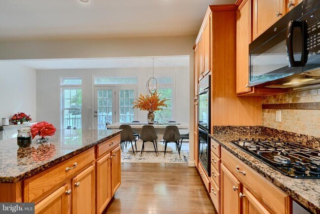 Building Photo - 1639 Whitehall Dr