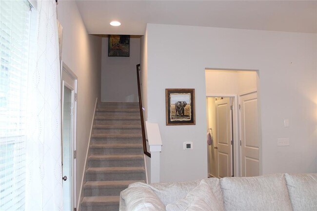Building Photo - 15109 Casbah Dr