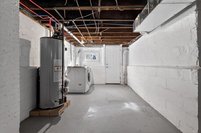 Building Photo - 854 John F. Kennedy Blvd