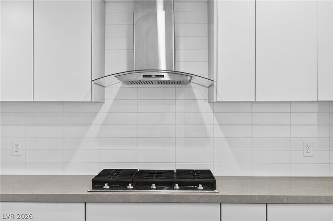 Building Photo - 5270 S Sepulveda Blvd