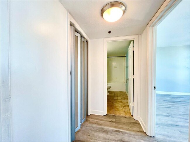 Building Photo - 2870 Pharr Ct S Northwest