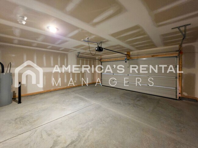 Building Photo - 609 Aberdeen Trce