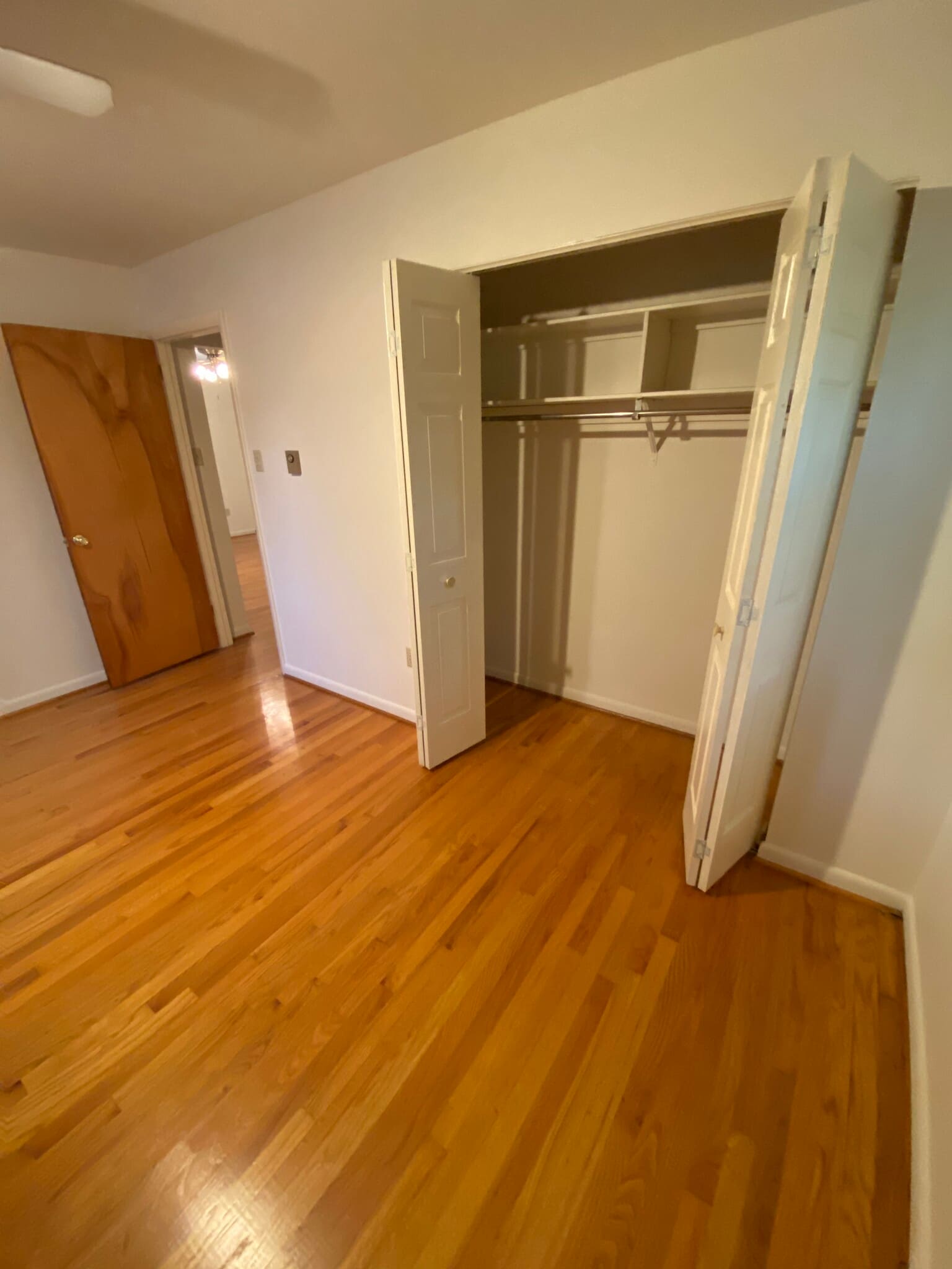 Building Photo - 923 St Clair St