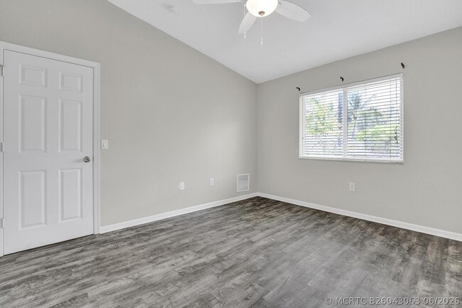 Building Photo - 3790 N Jog Rd