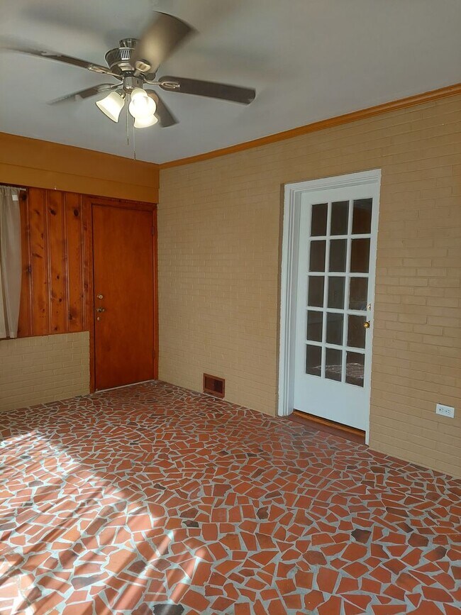 Building Photo - Heart of Midtown