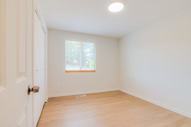 Building Photo - 26129 172nd Ave SE
