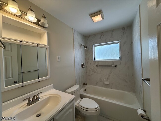 Building Photo - 4320 Pine Lake Rd