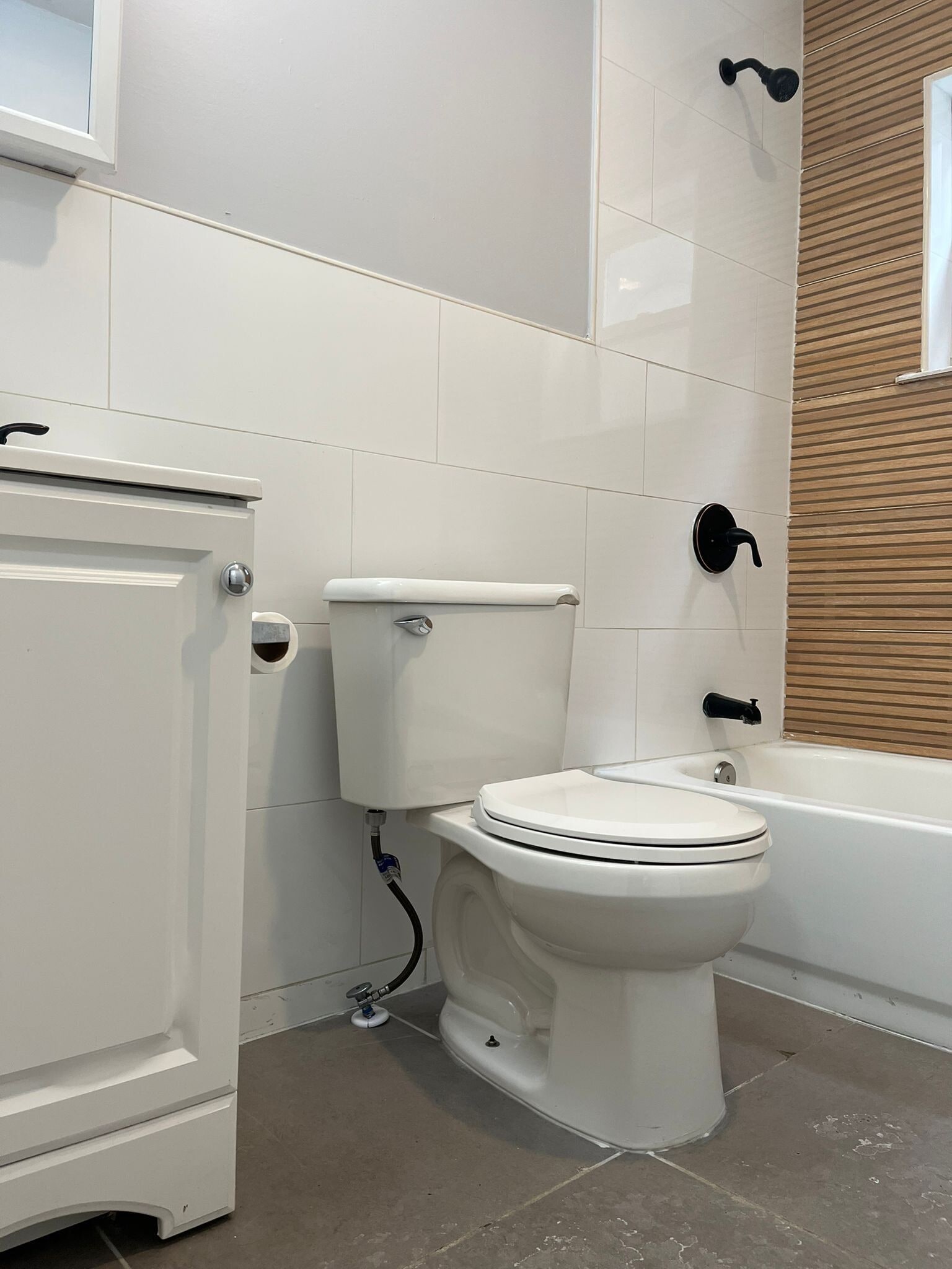 Building Photo - 212 Zabriskie St