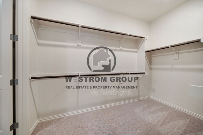 Building Photo - 912 Alberta Spruce Rd