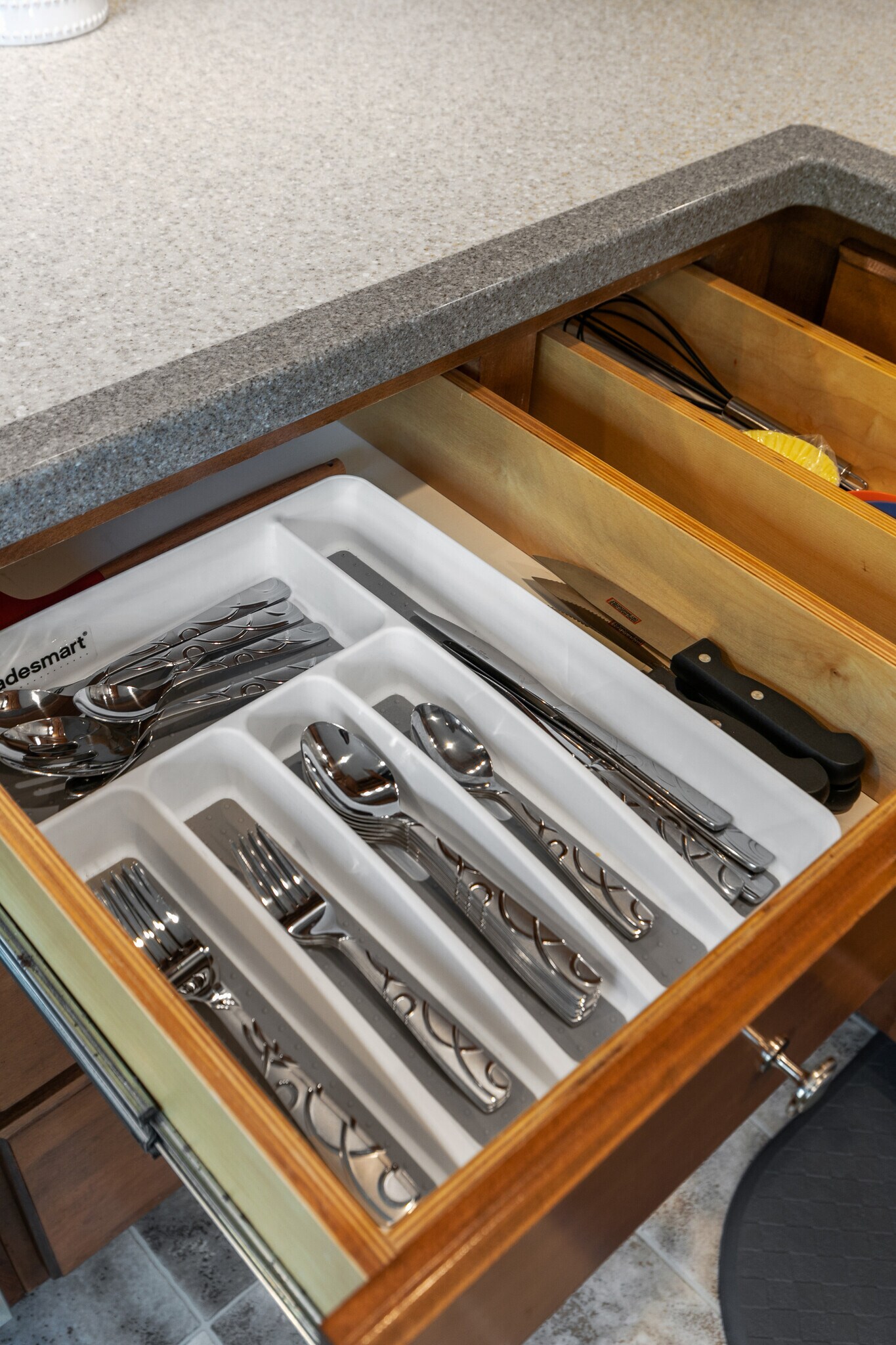 Building Photo - 302 E Wilson Ave