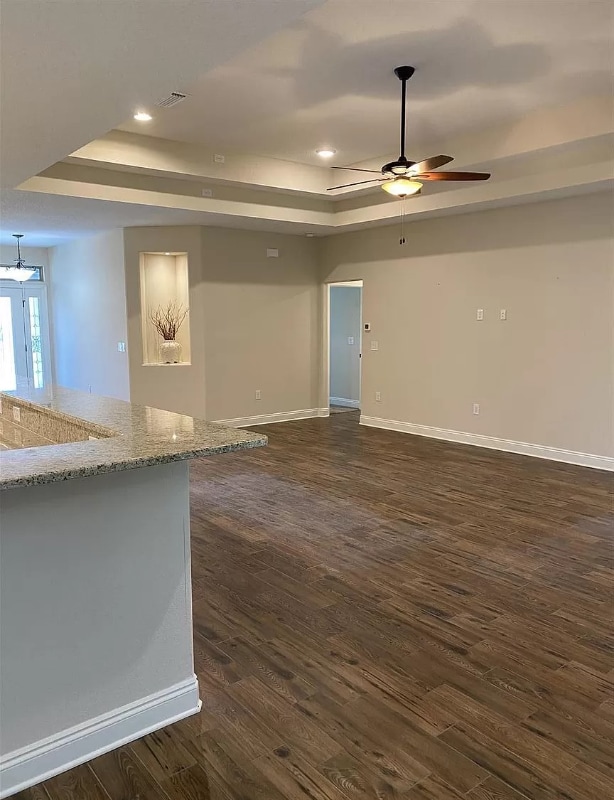 Building Photo - 9167 Tara Cir