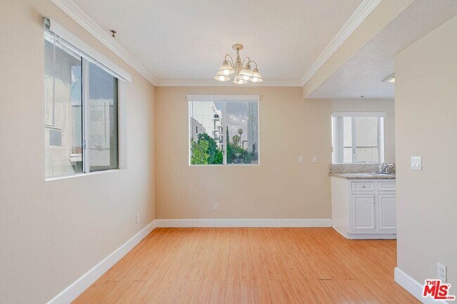 Building Photo - 11063 Cumpston St