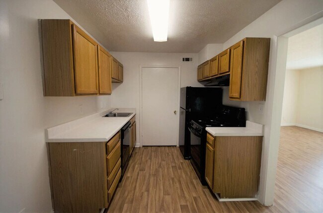 Building Photo - The Woods Olley Creek