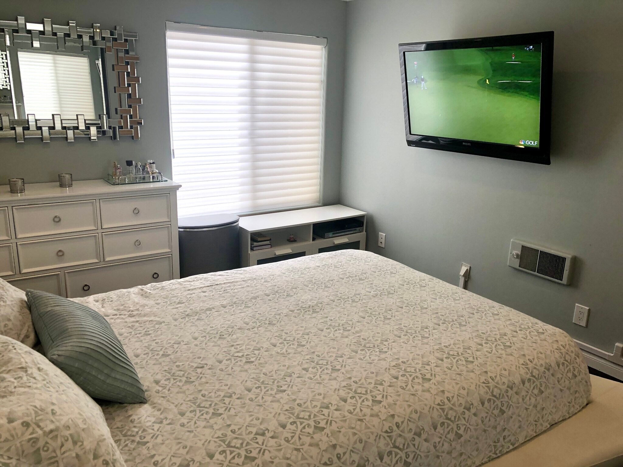 Building Photo - 555 Esplanade