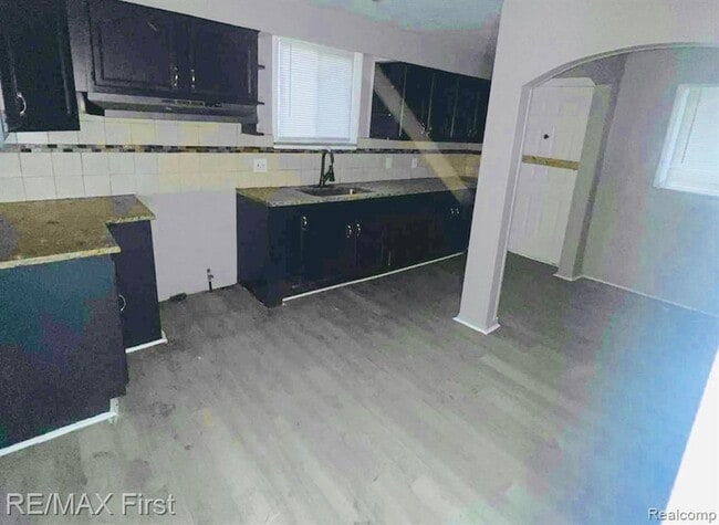 Building Photo - 13934 Montrose St