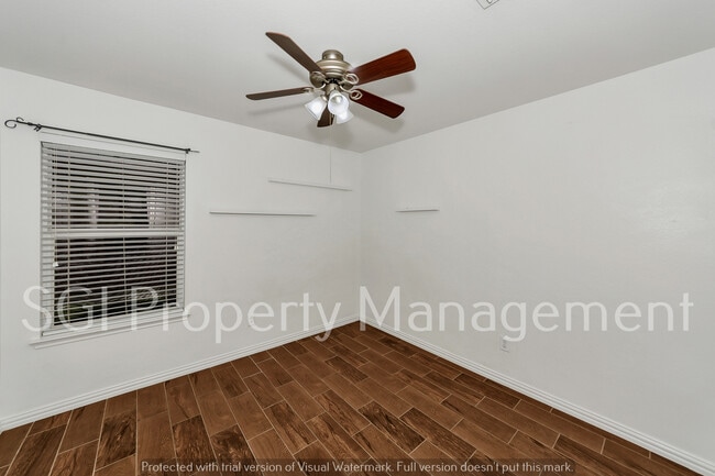 Building Photo - 10117 Sourwood Dr