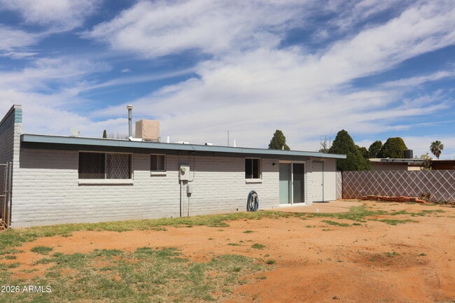 Building Photo - 5122 N Leonardo De Vinci Dr