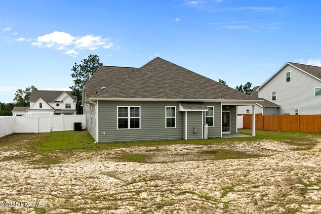 Building Photo - 129 Sandy Springs Rd