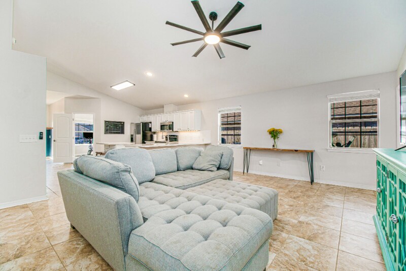 Building Photo - 9720 Brookstone Way