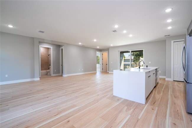 Building Photo - 70 McDill Dr