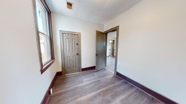 Building Photo - Cudell Area - 4 Bedroom Single Family Home