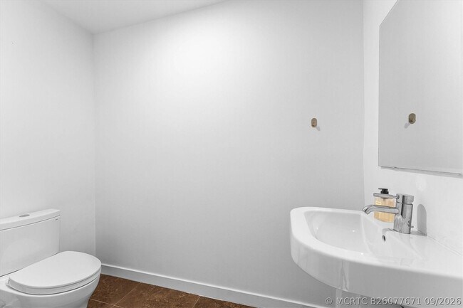 Building Photo - 1040 Biscayne Blvd