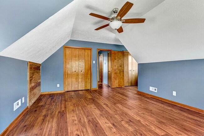 Building Photo - 421 Evanrude Ln