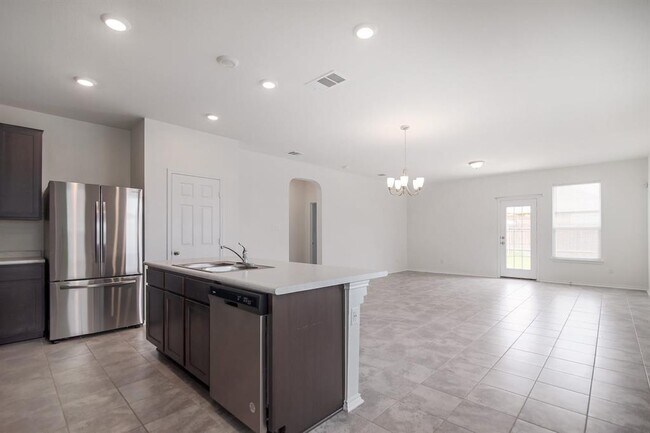 Building Photo - 210 Adeline Dr