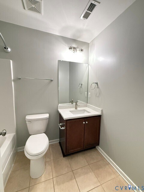 Building Photo - 8057 Ellendale Dr