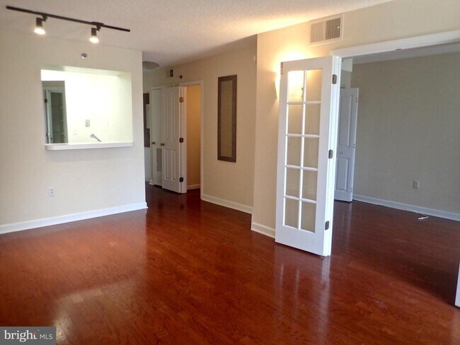 Building Photo - 601 Pennsylvania Ave NW