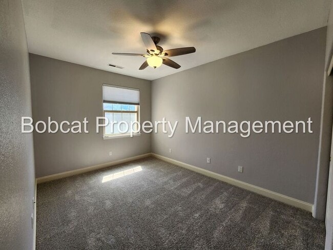 Building Photo - 1240 Flintwood Dr