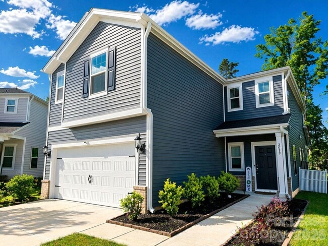 Building Photo - 2019 Red Ash Dr