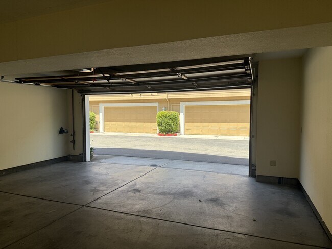 Building Photo - 538 Mill River Ln
