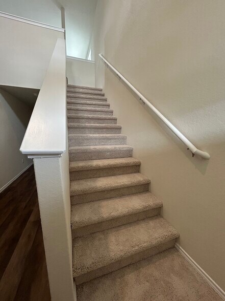 Building Photo - 13723 Redtail Lndg