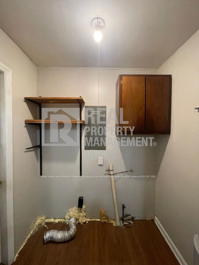 Building Photo - 1550 N Atwood Dr