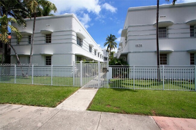 Building Photo - 1525 Pennsylvania Ave
