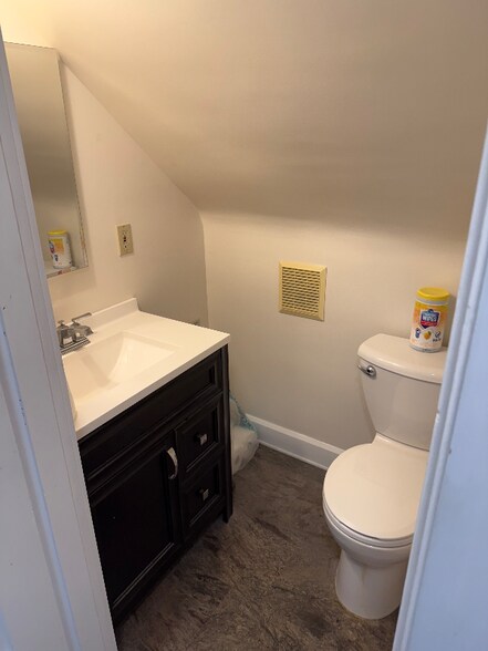 Building Photo - 4012 Gilmore Ave