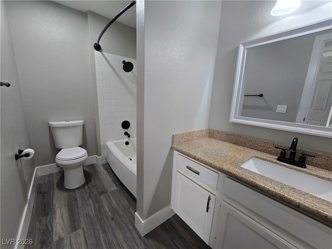 Building Photo - 7100 W Pirates Cove Rd