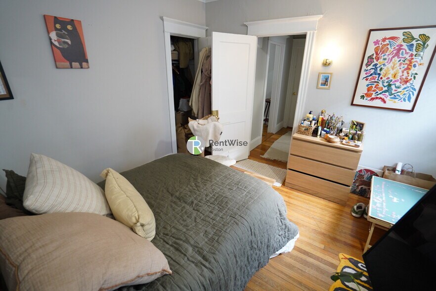 Building Photo - 15 Quint Ave