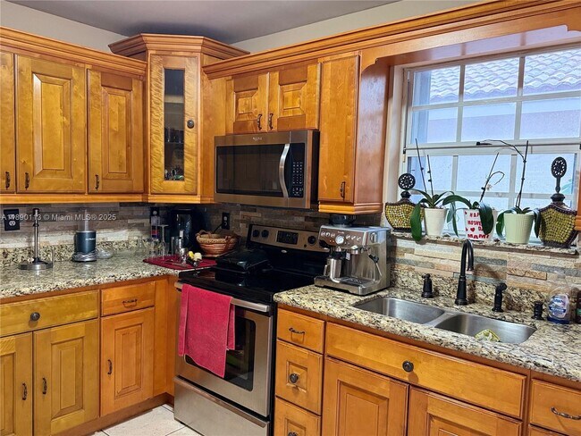 Building Photo - 11298 SW 161st Pl