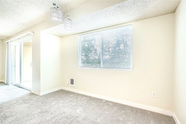 Building Photo - NEW PRICE!!! Modern, Remodeled  2BR/1BA wi...