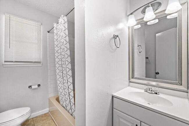 Building Photo - 248 Four Mile Rd