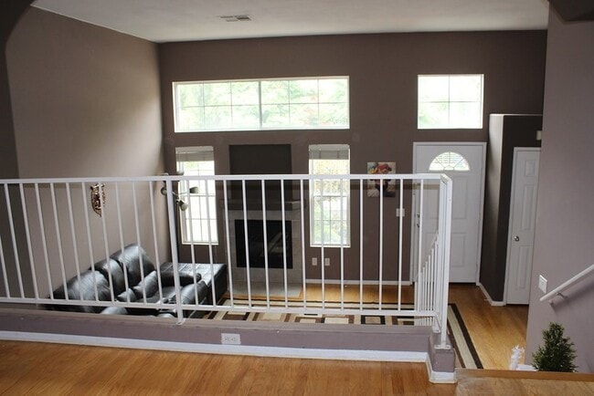 Building Photo - 12613 El Camino Real