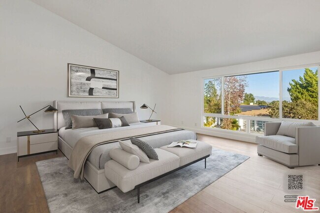 Building Photo - 16541 Park Ln Cir