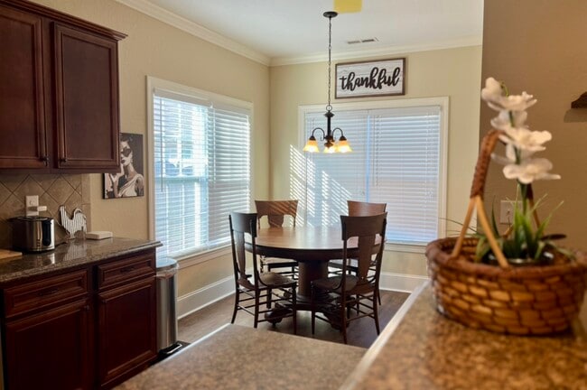 Building Photo - 1924A Leighton Dr