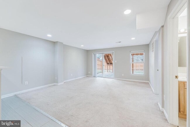 Building Photo - 21765 Tottenham Hale Ct