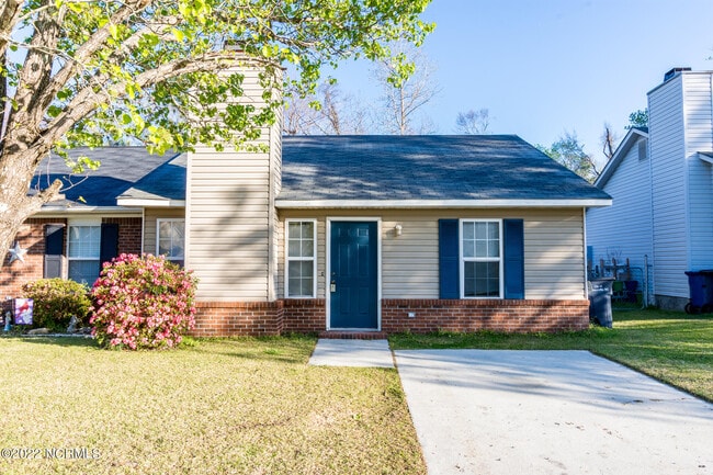 Building Photo - 171 Brenda Dr